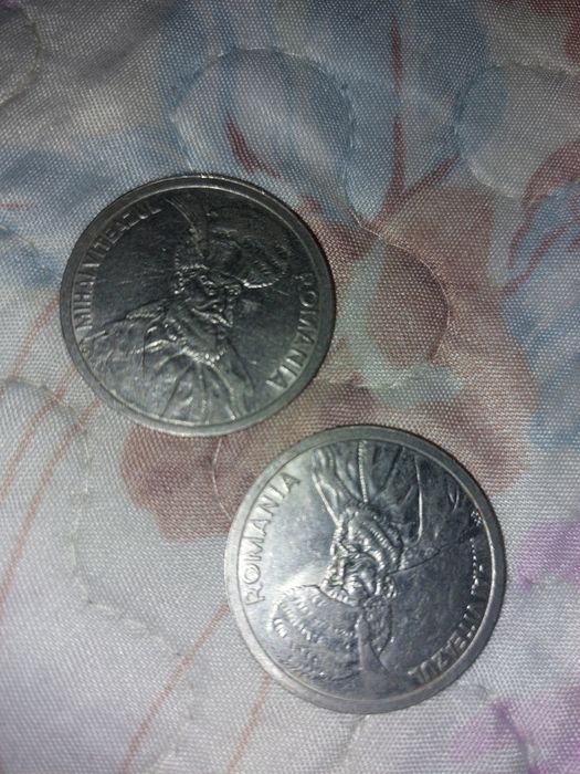 Vand monede vechi de 100 lei