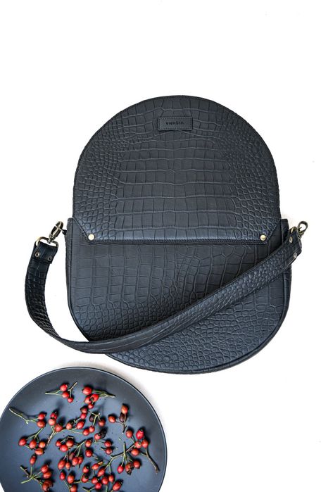 Чанта Vishna естествена кожа в зелено и черно