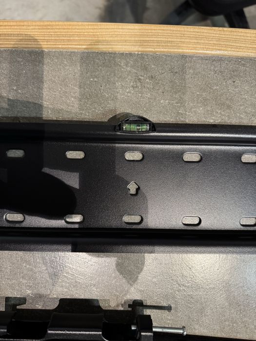 Кронштейн для телевизора