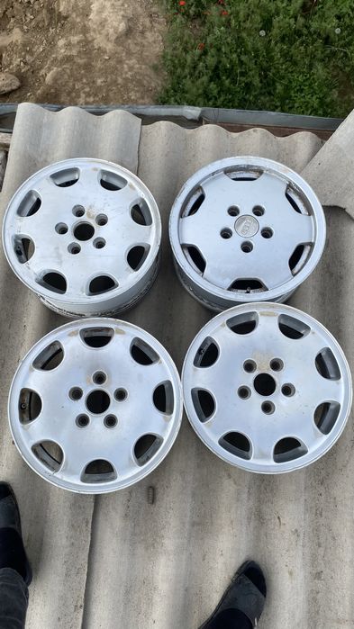 Ауди A6/C4  цена 70 мың