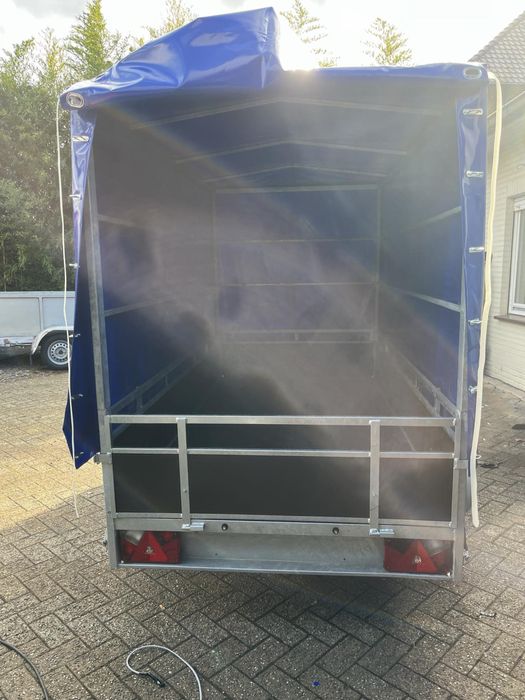 Двуосно ремарке .