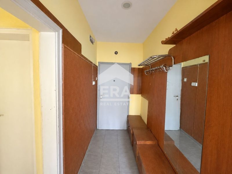 Продава се Тристаен апартамент в Русе, Център - 90 кв.м за 1876 €/кв.м - Снимка #2