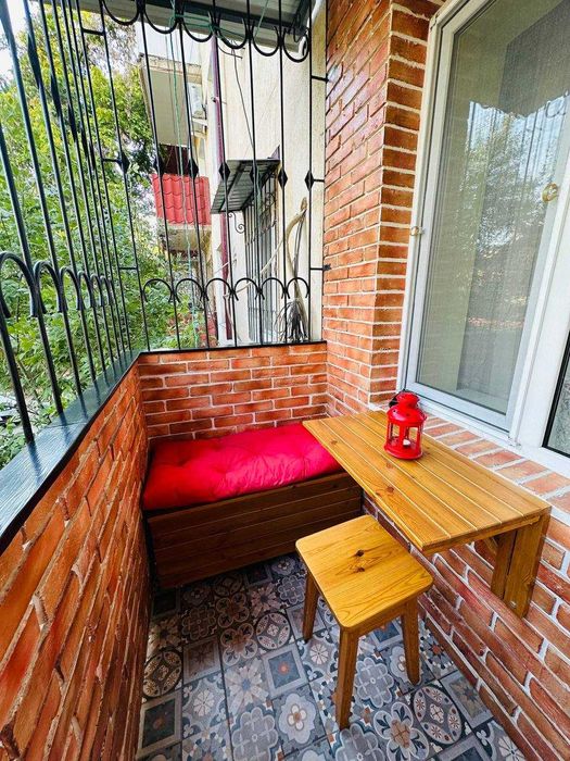 Своя!! Квартира с топ локацией возле м.Космонавтов, Интерпол