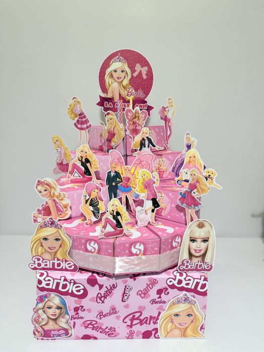 Tort din cutii personalizate