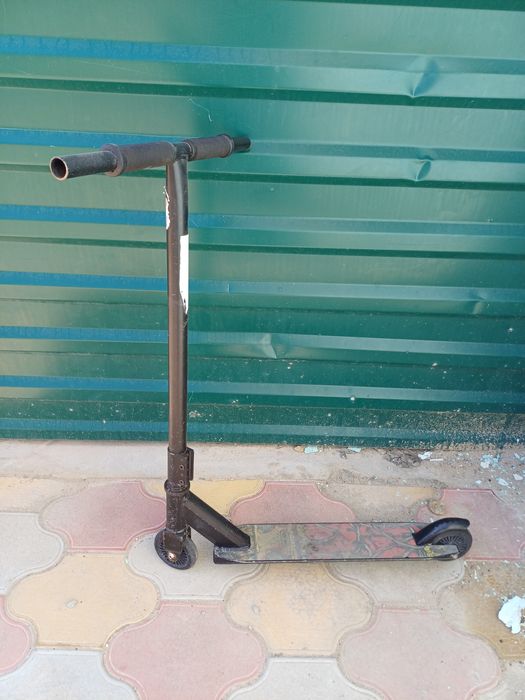 Продам самокат  железный