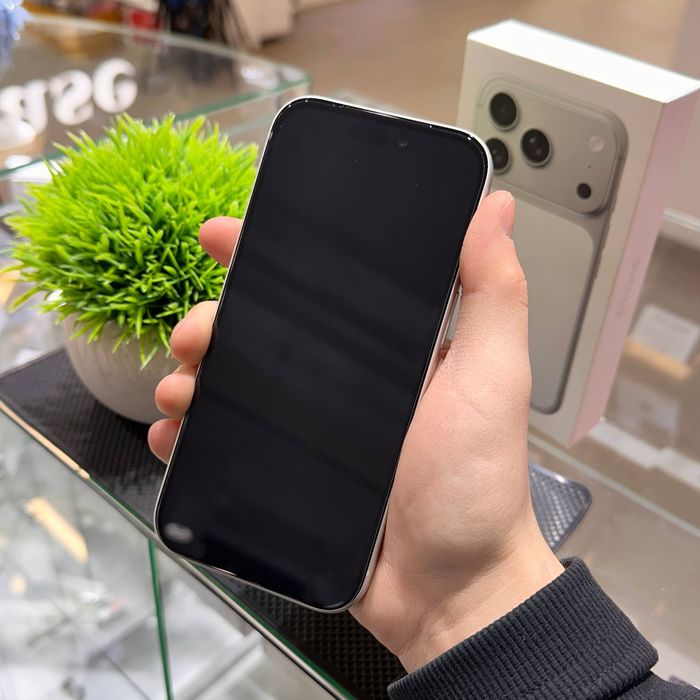 iPhone 17 Pro 256gb 100% | iStore