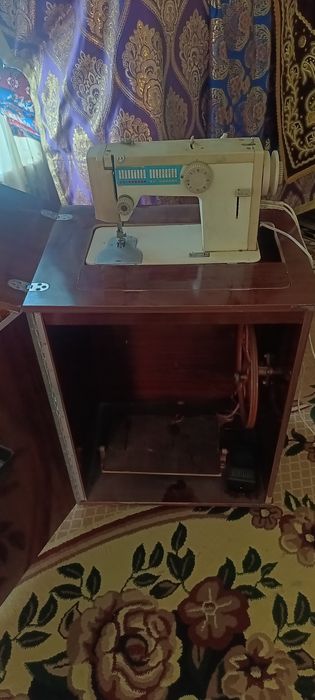 Tikuv mashinkasi tez va arzon sotiladi