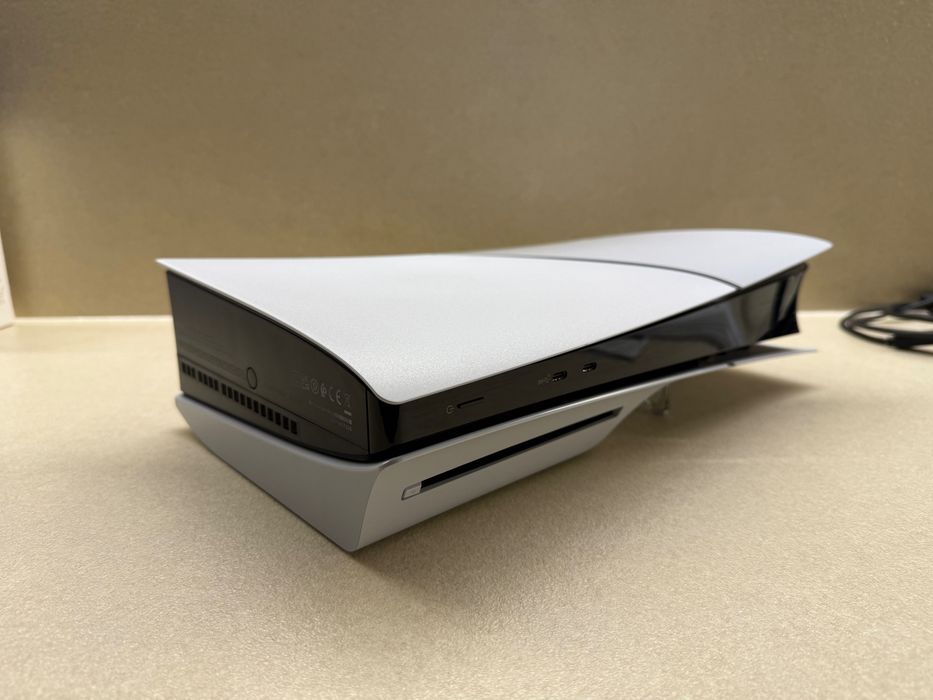 Playstation 5 slim 1 TB + два dualsense контролера