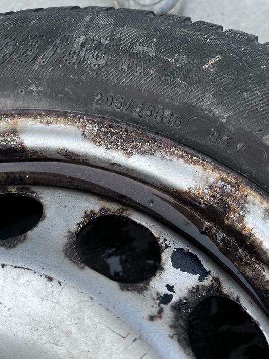 Продавам гуми с джанти за vw