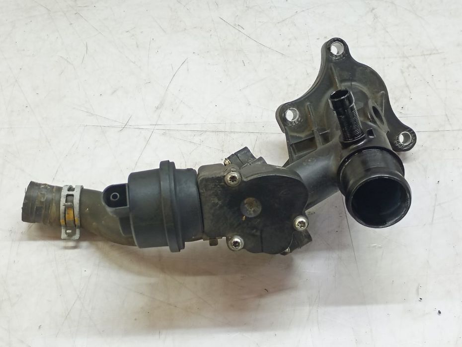 Carcasa termostat 110600686r Nissan Qashqai 2 J11 (2013 - 2020) 1.6 dci R9M 1.6 dci