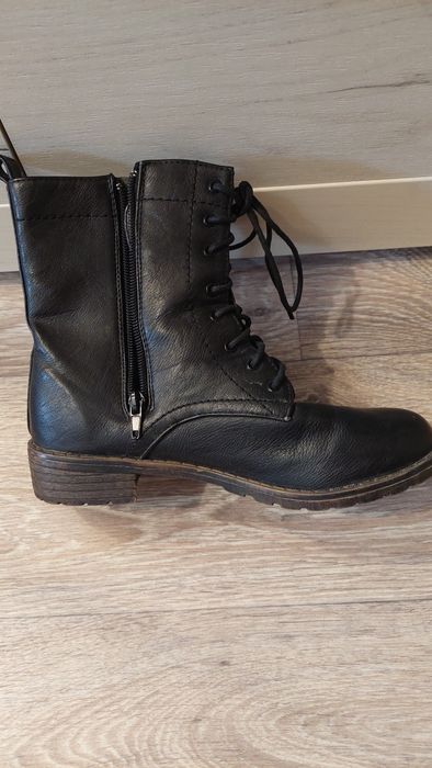 Продаю женские ботинки, размер 36