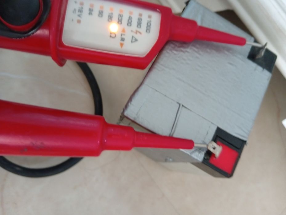 Tester de tensiune profesional Benning DUSPOL expert (12V - 1000V)Descriere:în stare buna