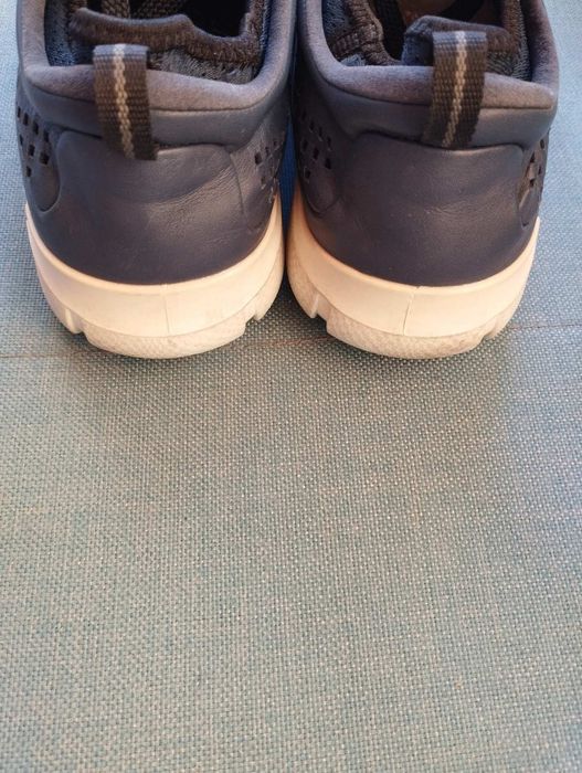 ecco Intrinsic 1 M