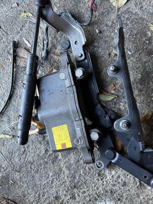 capsa pirotehnica pedestrian BMW F10,F11,F01,F02 balama capota