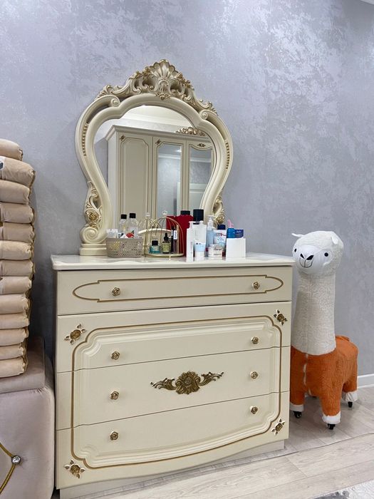 Срочно продается спальная гарниртура