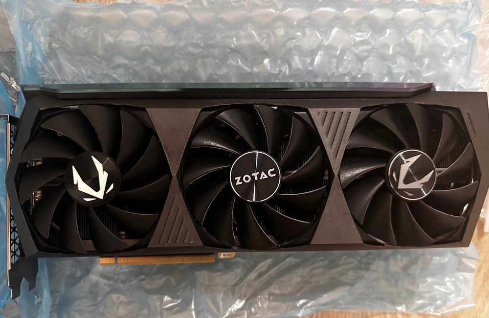 Видеокарта NVIDIA ZOTAC GeForce RTX 3080 Ti 12GB AMP HOLO