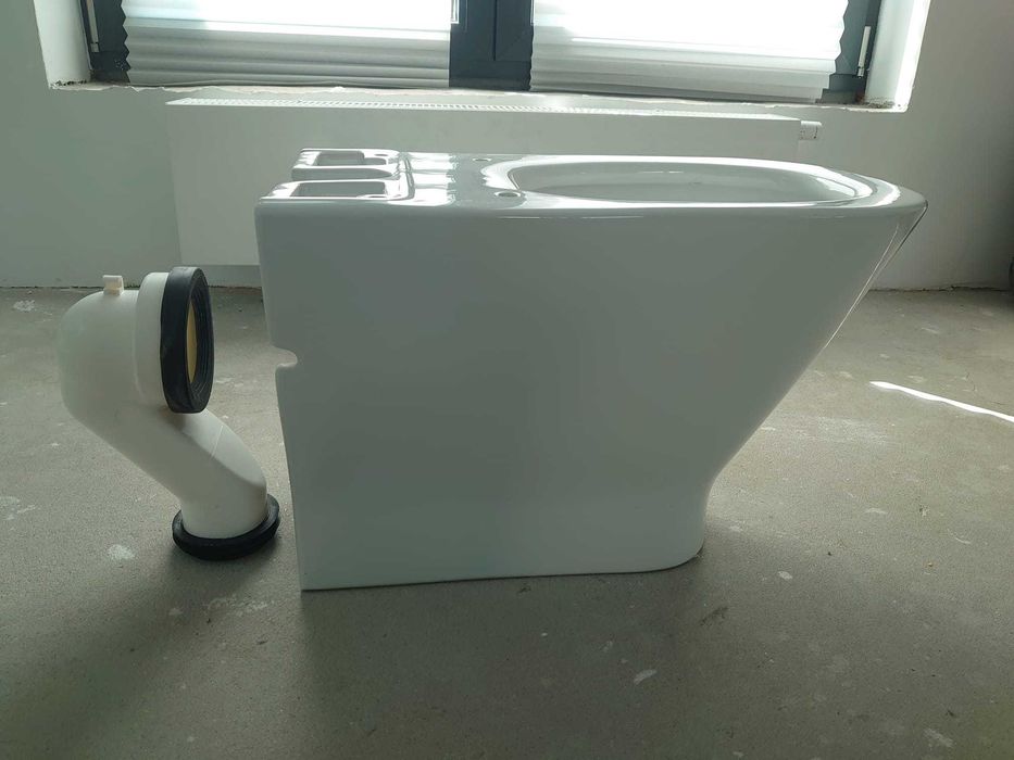 Set wc Roca The Gap back to wall Rimless de vânzare 1000 lei, nou