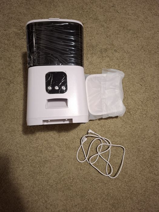 Vand aparat dozator automat de hrana ptr animale