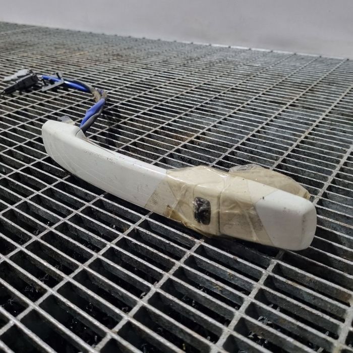 Maner Exterior Usa Stanga Fata Nissan Qashqai 2008 - 2010 SUV 4 Usi SUPER WHITE (1341)