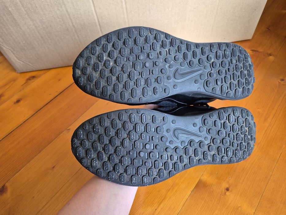 Маратонки   Nike