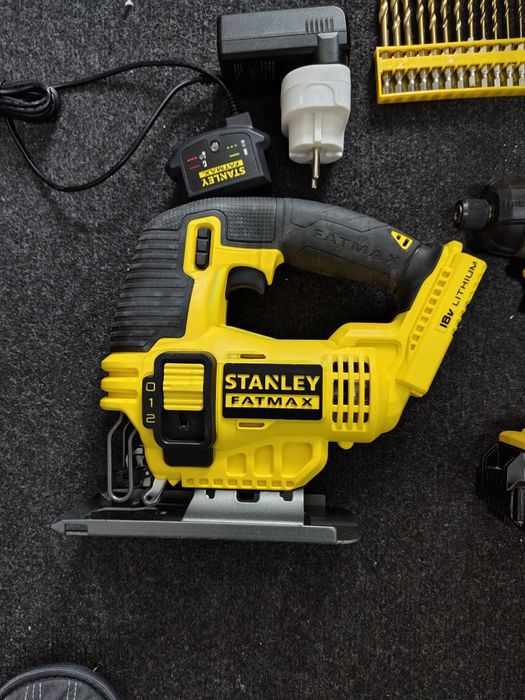 Vând scule Stanley +  Infiletanta Worx