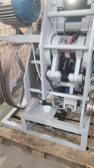 masina de virolat roluit indoit curbat teava arce solar