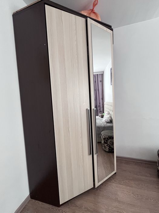 Угловой шкаф для спальни