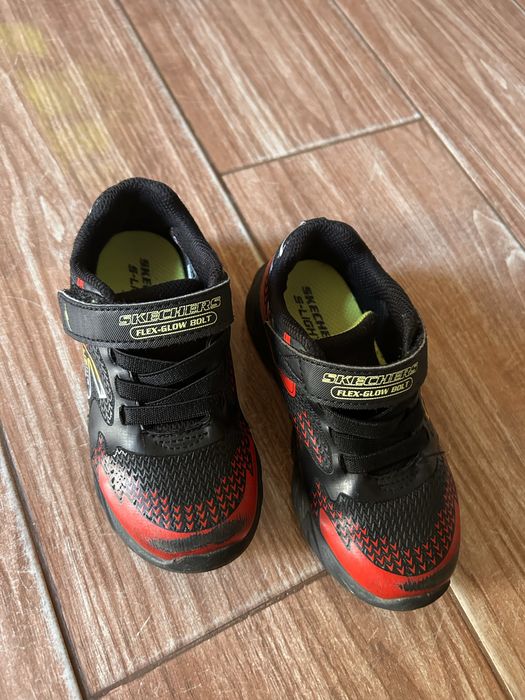 Adidasi Skecer , nr 26