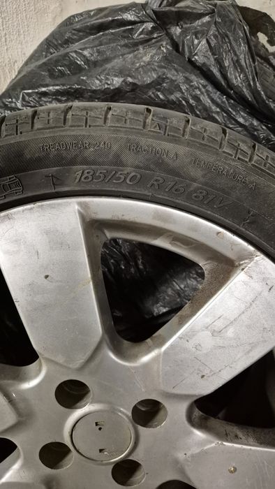 Продавам алуминиеви джанти за Nissan Micra