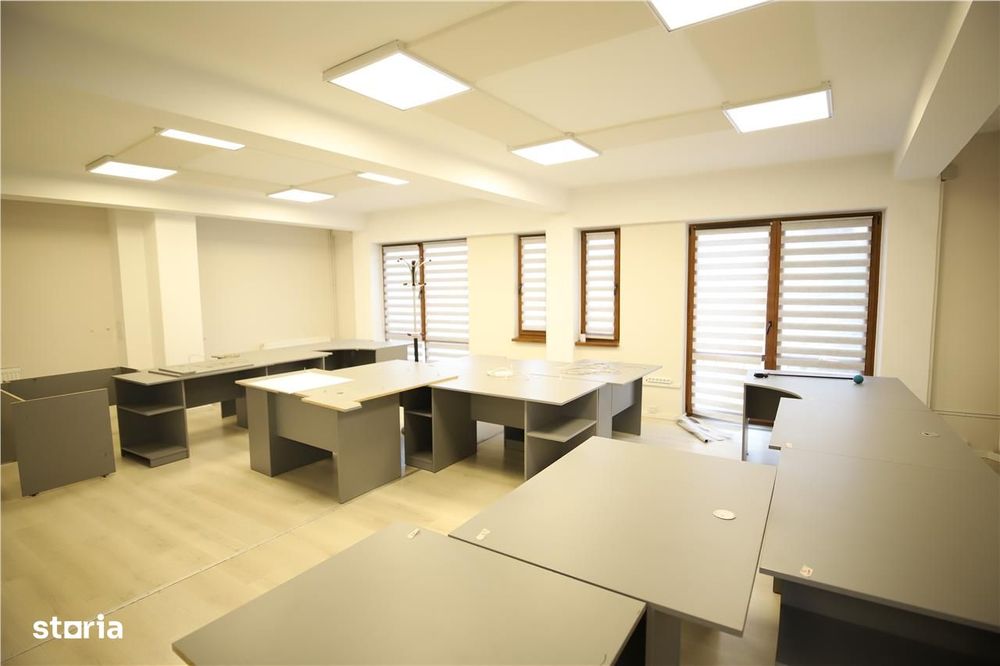 Birou 55 mp, Centru, Etaj 1, Renovat, Targu Mures, parcare