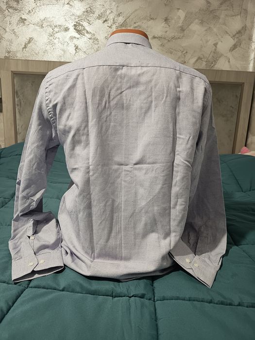 Cămăși bărbătești Tommy și Gant