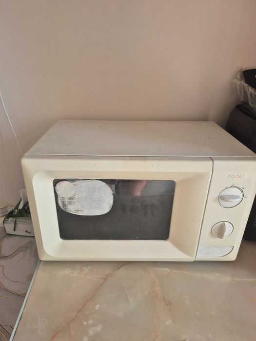 Продам микроволновую печь