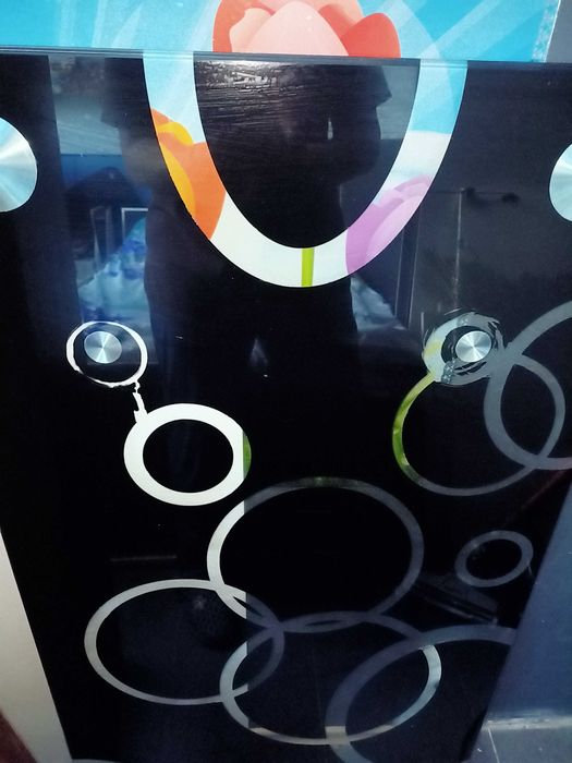 Перфектна Трапезна разтегателна маса гланцирана