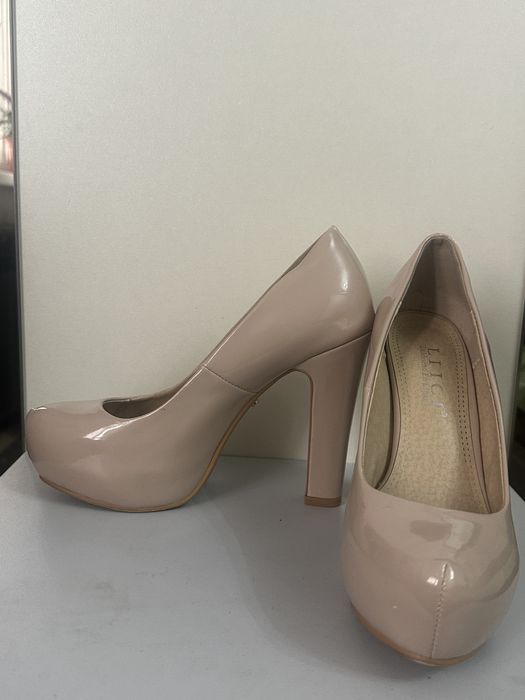 сифати яхши 1 марта кийилган каробкалари бор