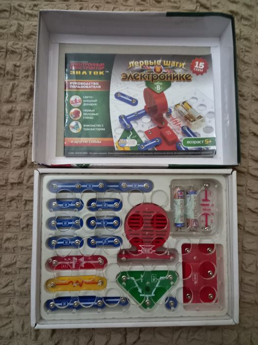 Электронный конструктор  ,,Знаток,,