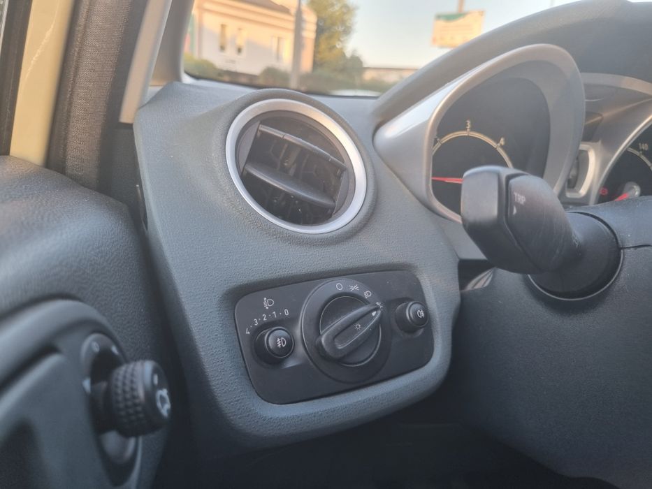 FORD Festiva 2009 — imagine 5
