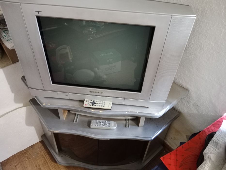 Телевизор panasonic (tau)