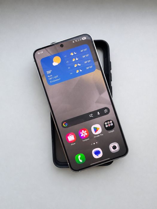 Продам Samsung S24 все работает в идеале
