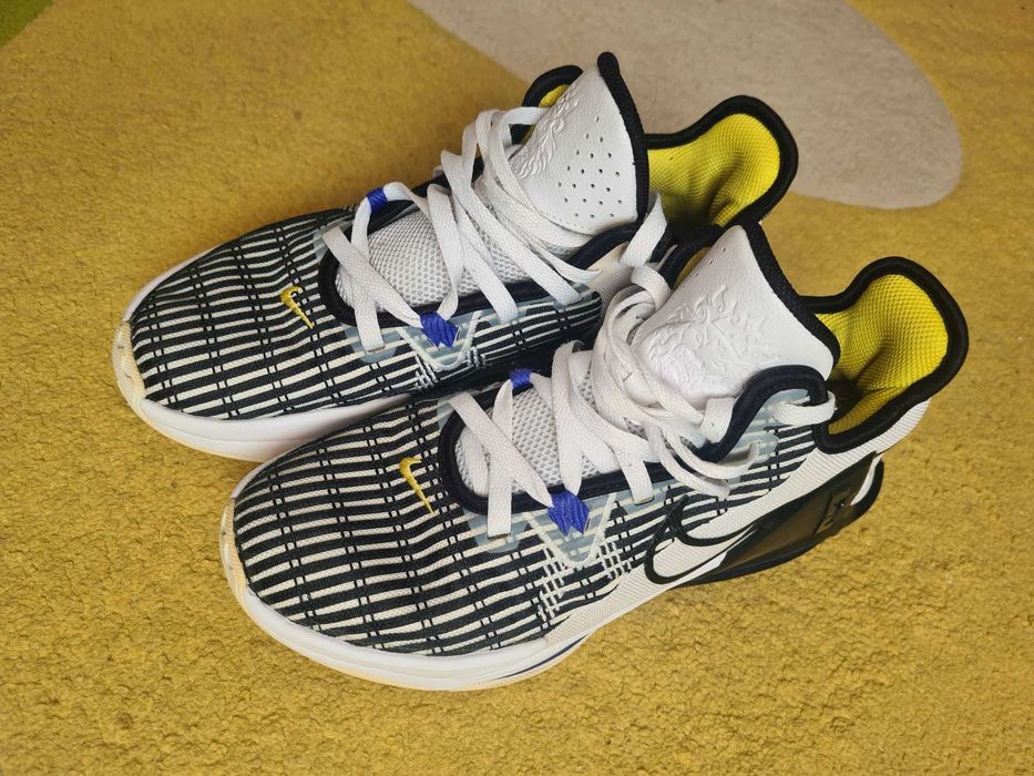 Nike Lebron Witness 6, marimea 41