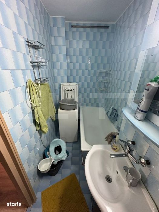 Apartament 4 camere, decomandat, etaj intermediar, parcare, Manastur