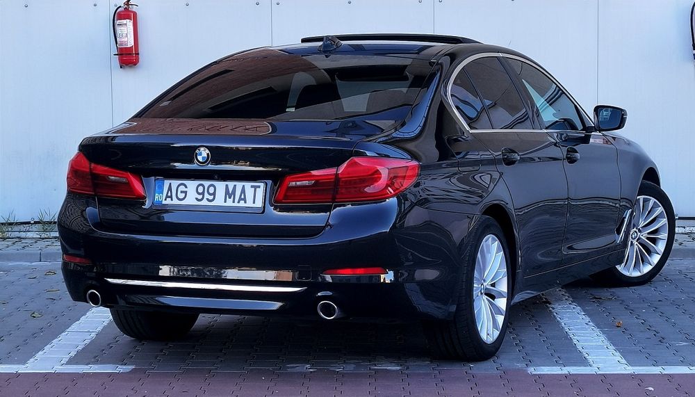 BMW 520d G30 Luxury Line/Automat/Trapă/Piele/Cameră/NaviMare/Clima