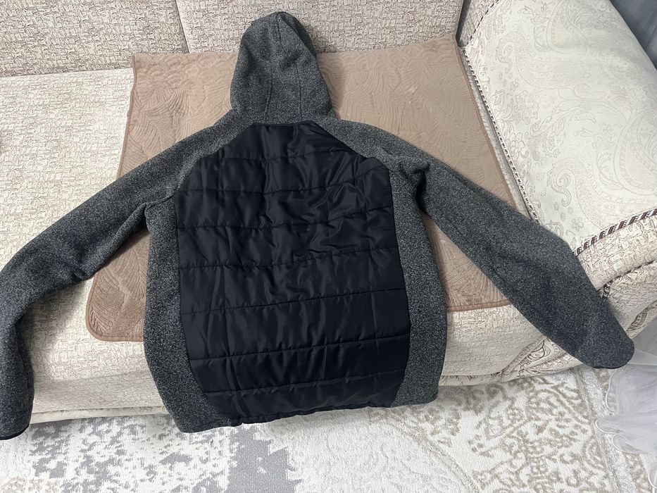 Продам куртку весна/осень