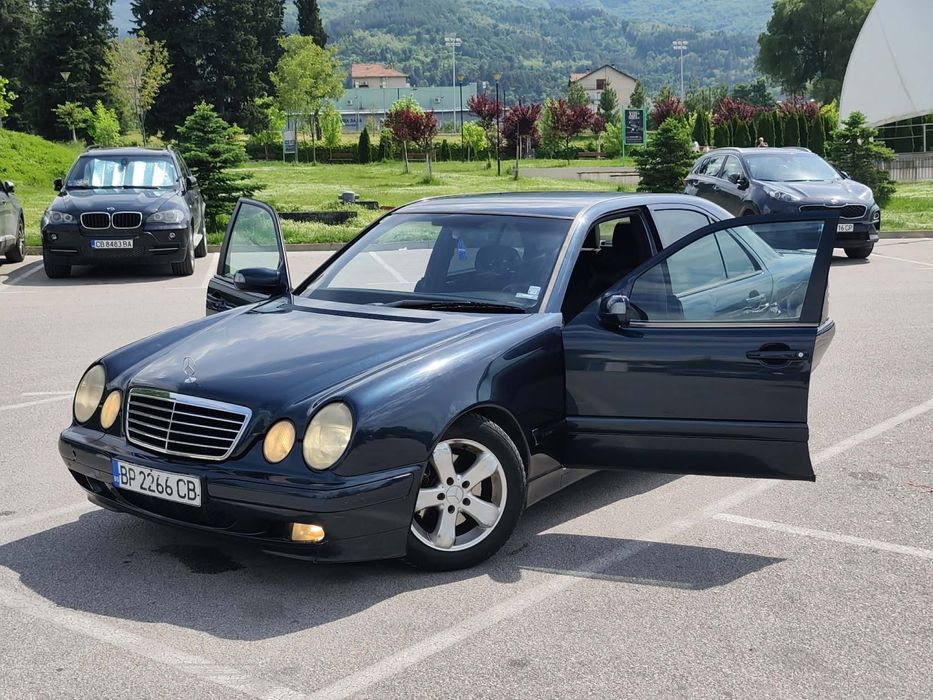 Mercedes E 320 W210