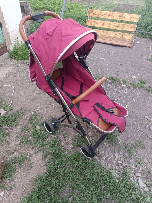 Коляска прогулочная