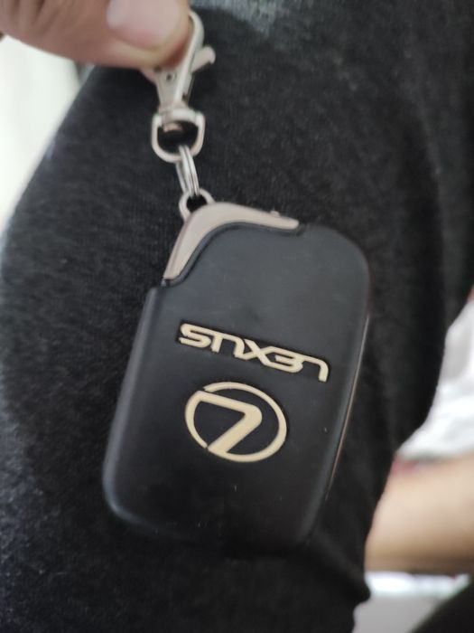 Продам пульт от LEXUS оригинал