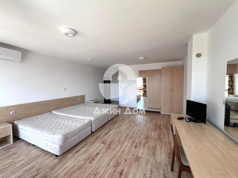 Продава се Едностаен апартамент в с. Кошарица, Област Бургас - 60 кв.м за 892 €/кв.м - Снимка #2