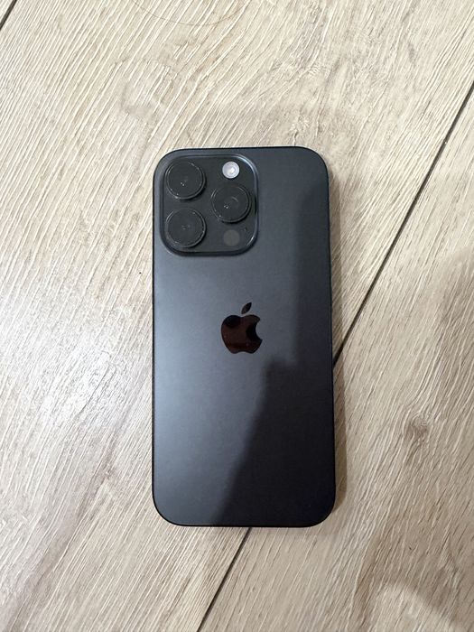 Продам iPhone 16 pro, с коробкой