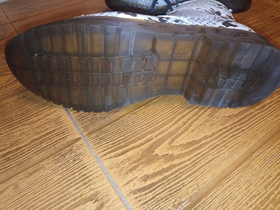 Дамски боти с връзки