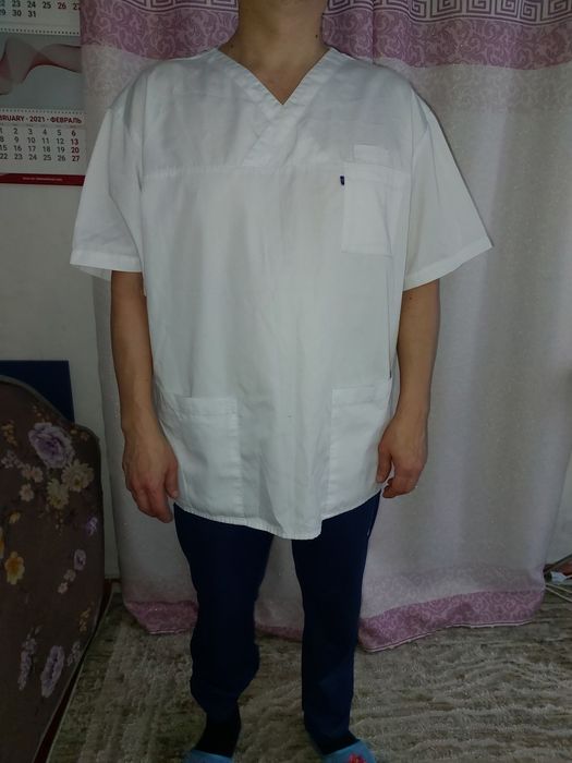 Срочно продам медицинские халаты