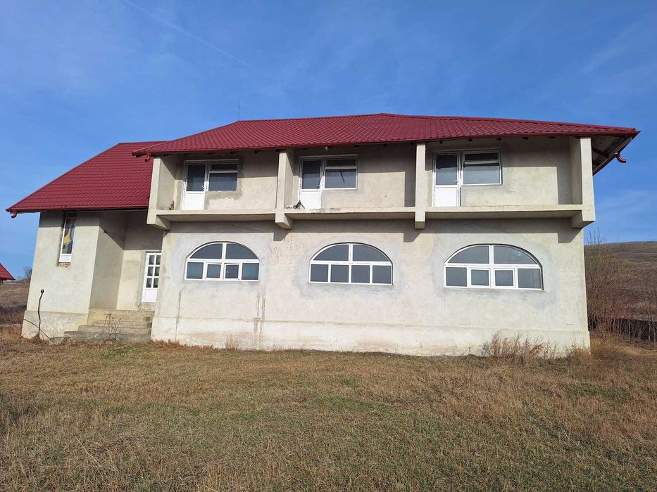 VAND/SCHIMB Pensiune loc. Miroslovesti E85, Jud.Iasi-753 mp